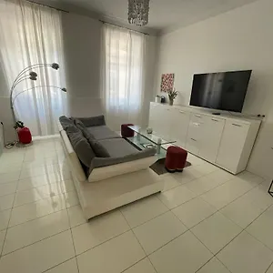 Appartamento Grosszuegiges 85m2 City-apartment - 2 Schlafraeume, Hundefreundlich, Westbahnhof Naehe T4, Vienna